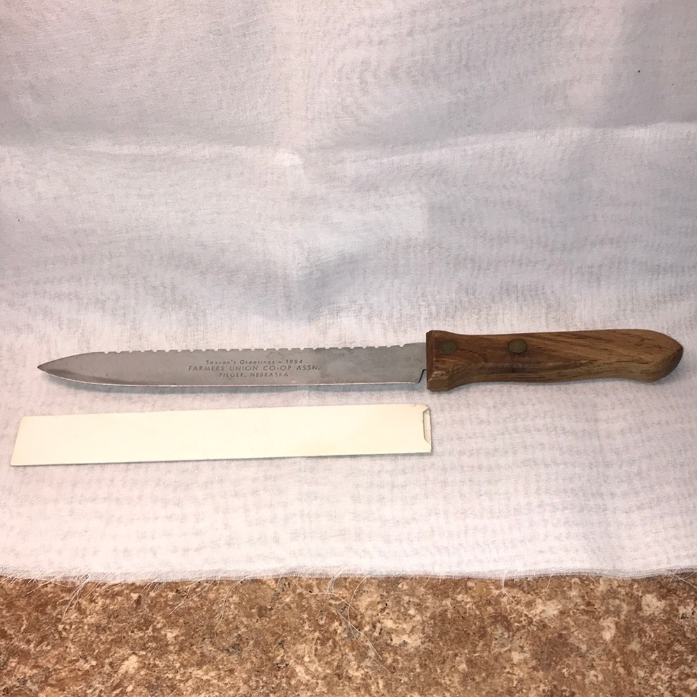 Vintage Pilger, NE FARMERS  UNION Serrated Knife